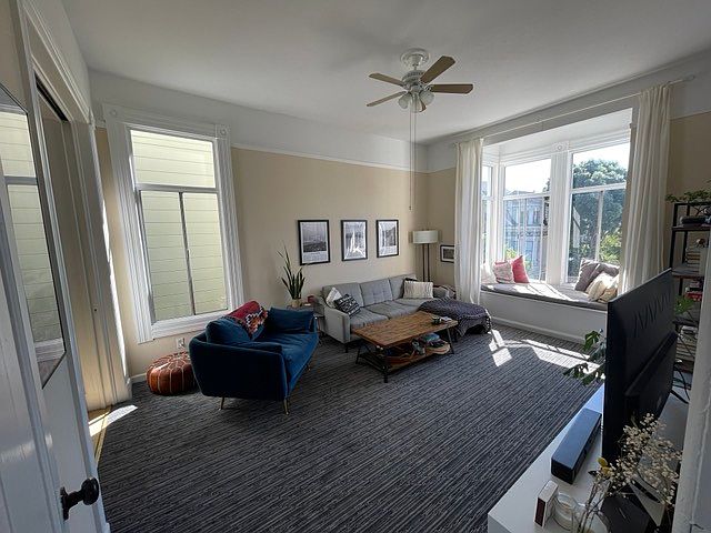 1st image of 554 Waller St