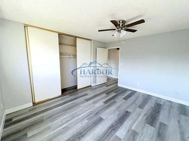 2315 S Grand Ave #12 — Photo 9