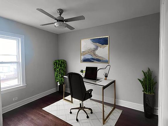 4th image of 2437 N Newcastle Ave #2