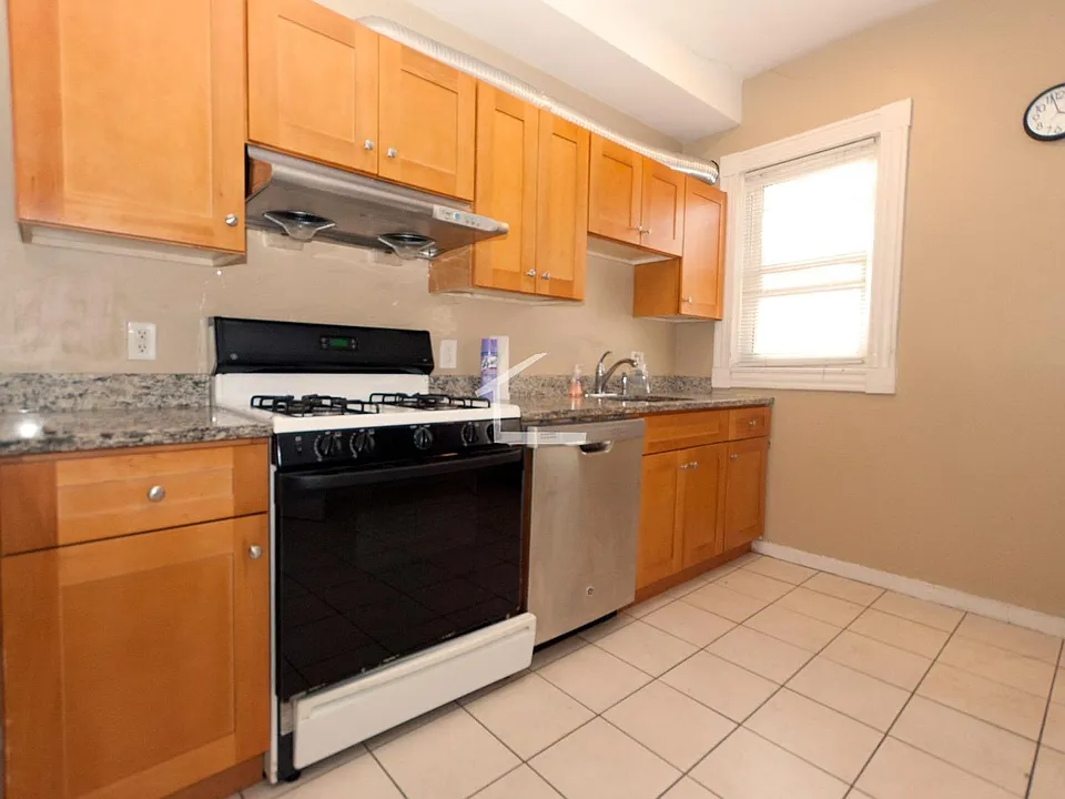 14 Haskell St #2