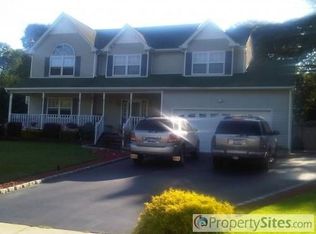 17 Rock Island Rd, Centereach, NY 11720