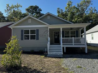 225 9th St, Colonial Beach, VA 22443