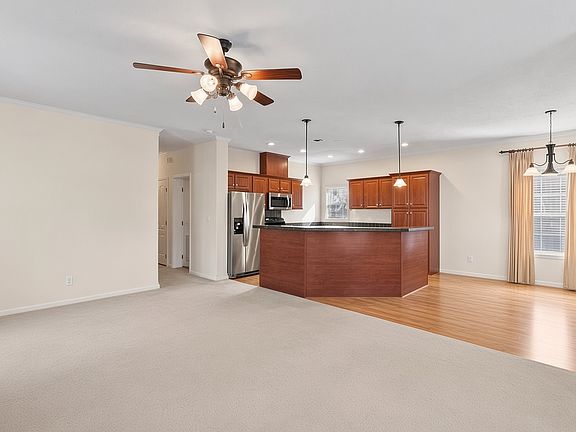 4th image of 231 22nd St