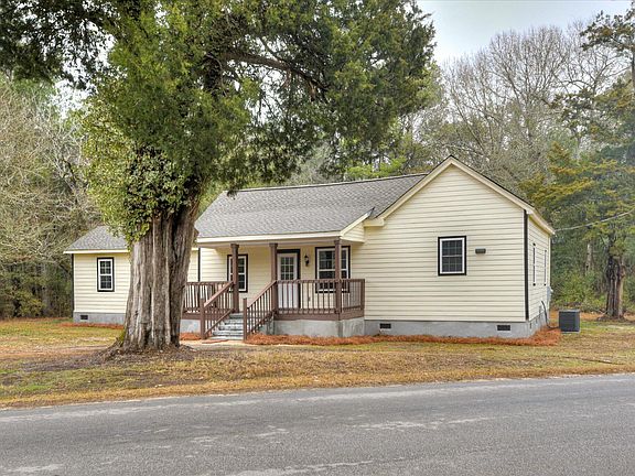 2nd image of 627 Main St S