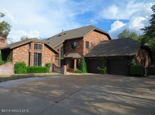 9735 S Trails End Pl, Hereford, AZ 85615