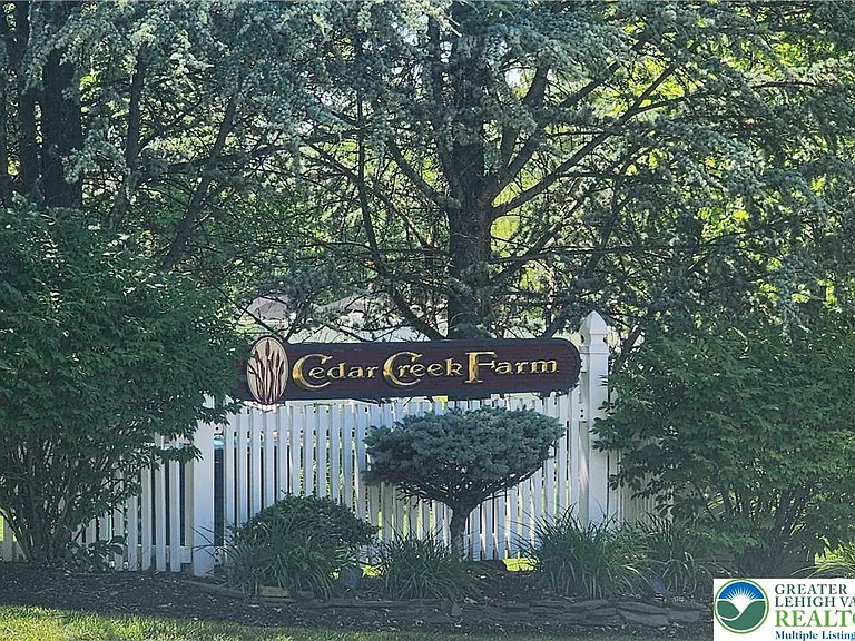 854 Nittany Ct — Photo 29
