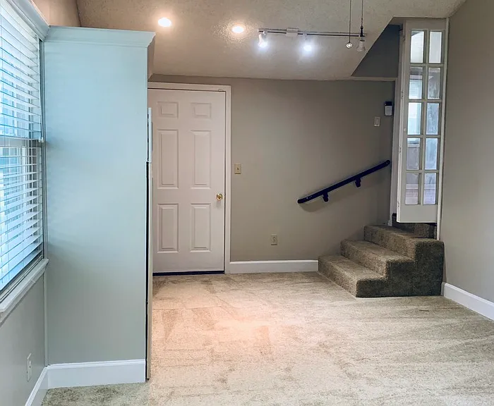 3331 Sylvia St — Photo 9