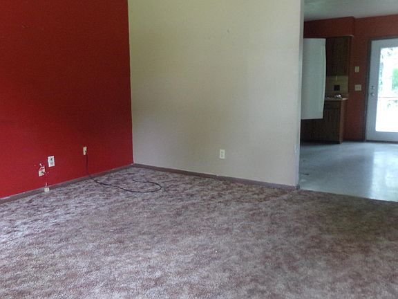 3rd image of 1102 Brook Ln