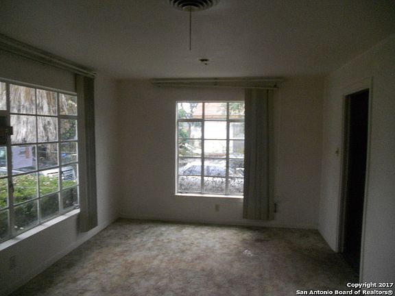 2nd image of 731 Gulf St