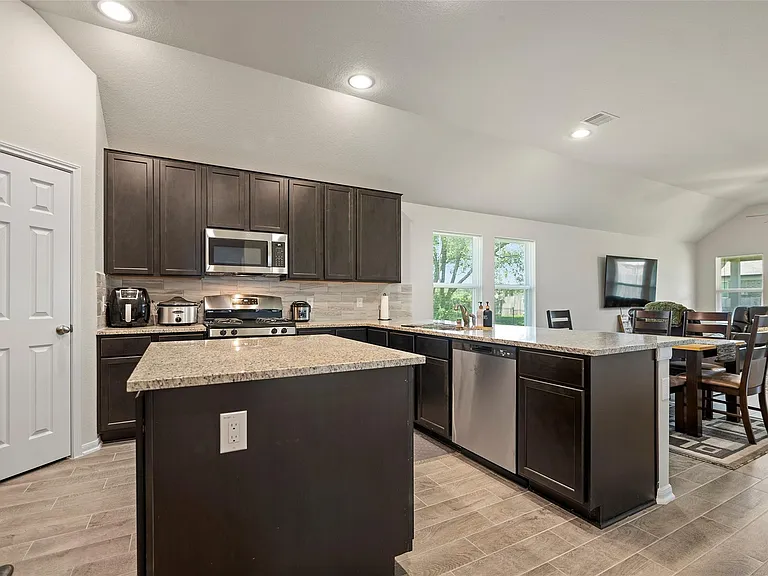 11714 Glossy Oak Ln — Photo 7