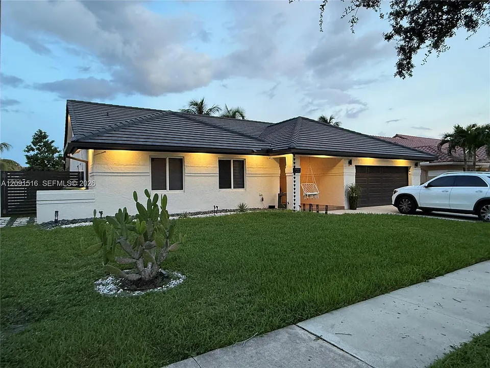 1035 NW 164th Ave