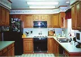 2nd image of 1550 E Oak St