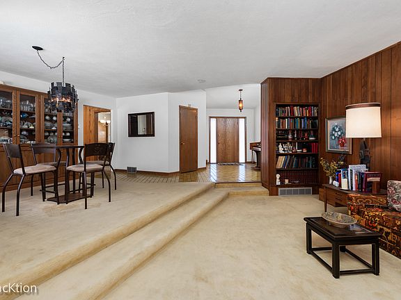 4th image of 3310 Coventry Ct