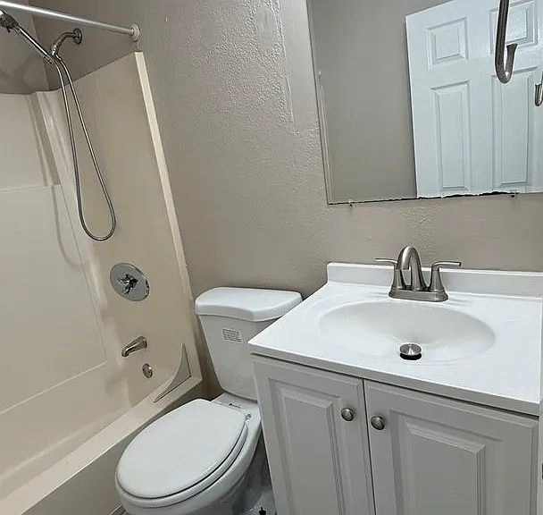 Henry Terrace Apartments LLC — Photo 15