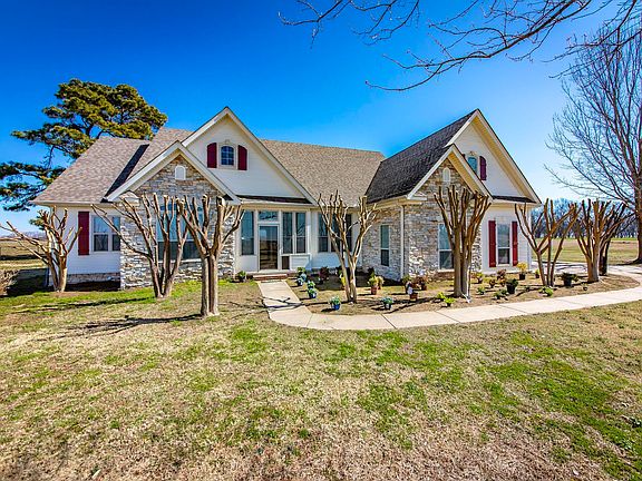 3rd image of 3383 Henderson Rd