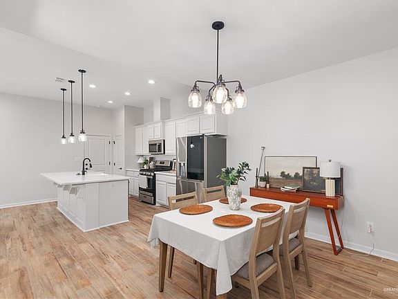 5th image of 10214 N 13th St