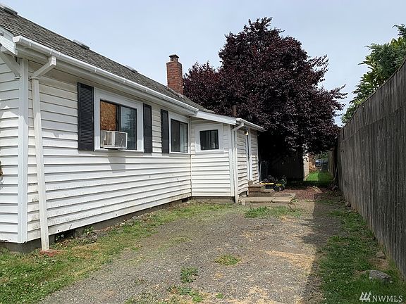 4th image of 1002 & 1006 Naval Ave