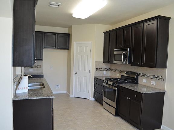 4th image of 4522 Legends Bay Dr