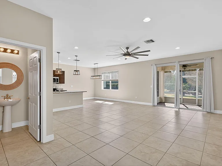 1609 NW Cataluna Cir — Photo 6