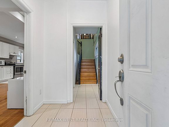 4th image of 24 Victoria St
