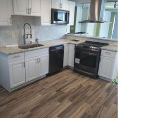 10226 Bird River Rd, Middle River, MD 21220