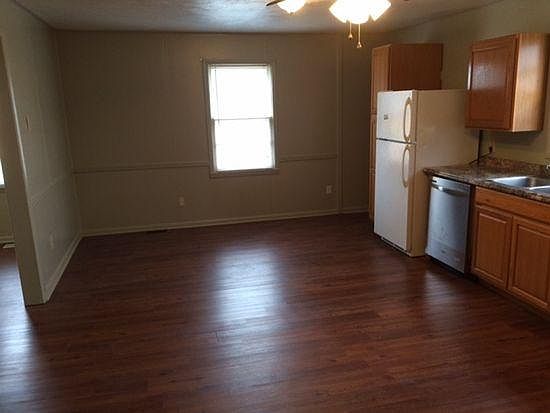 3rd image of 1404 Franklin St
