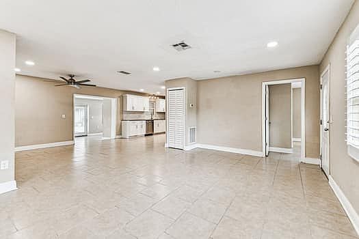 4th image of 2580 Granada Cir W