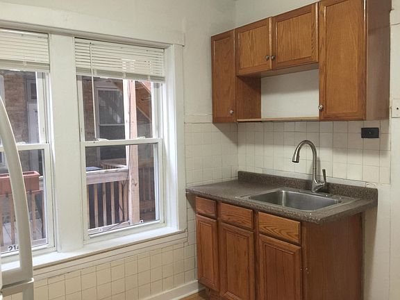 4th image of 2152 W Berteau Ave APT 1