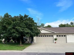 1961 E Welco Dr, Saint Peter, MN 56082