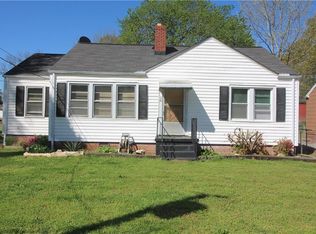 16 McLean St, Greenville, SC 29611