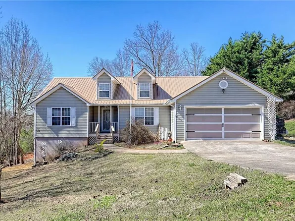 631 Shadow Mountain Ln, Cleveland, GA 30528