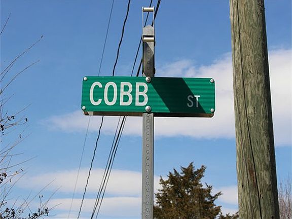 3rd image of Cobb St