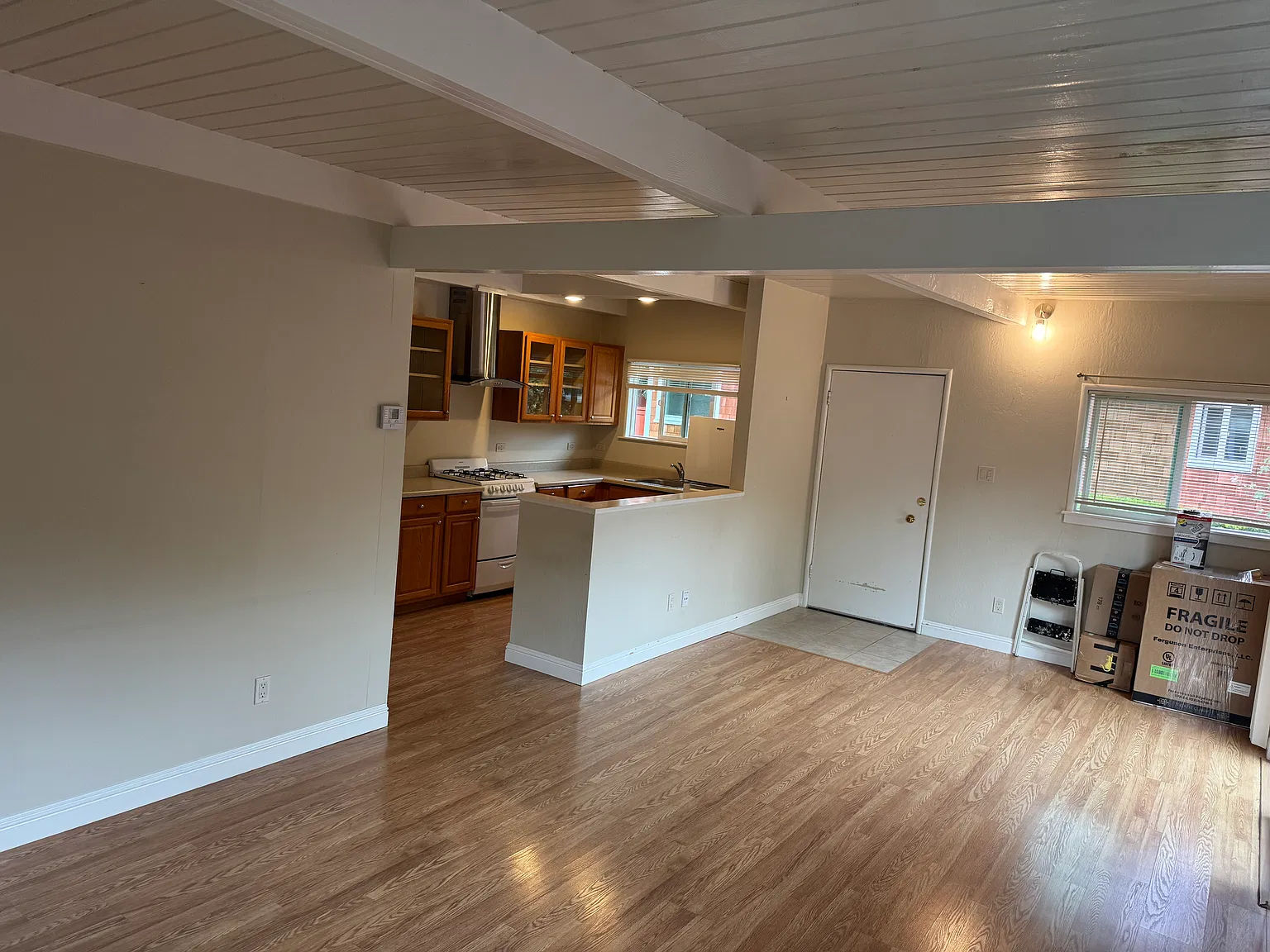 1 bed, 619 sqft, $2,750 — Photo 2