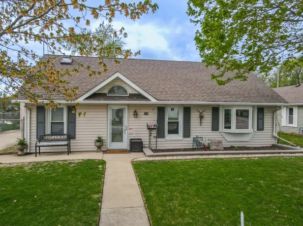 747 Lakeview Dr, Manteno, IL 60950