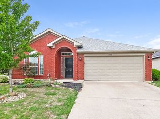 1001 Caleb St, Burleson, TX 76028