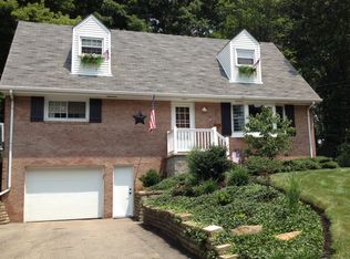 203 Shadyside Dr, Aliquippa, PA