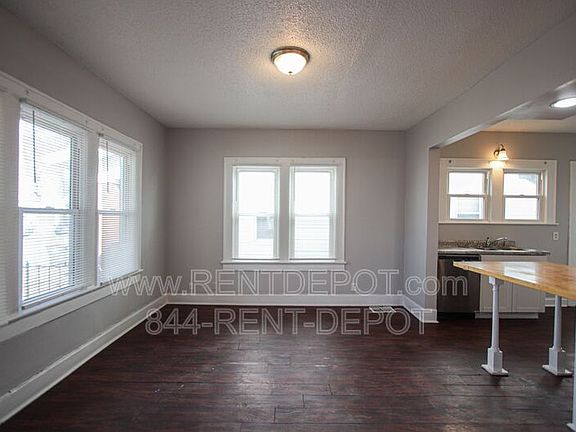2nd image of 1113 E Blackford Ave