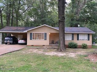 3650 Meadow Ln, Jackson, MS 39212