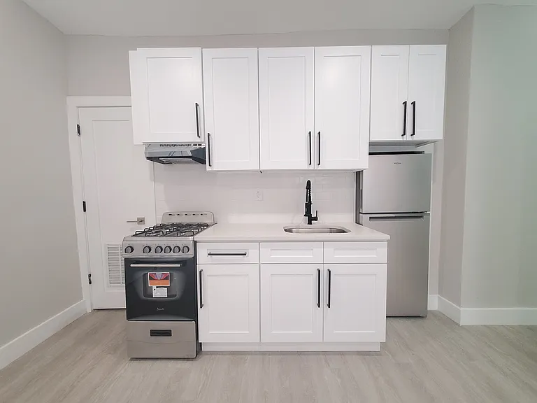 55 Lincoln St #304 — Photo 1