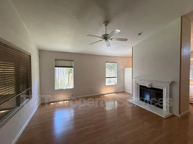 6413 Noble House Ct — Photo 3