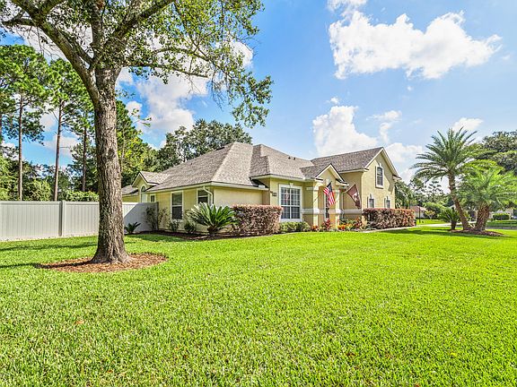 4th image of 208 Strawberry Ln