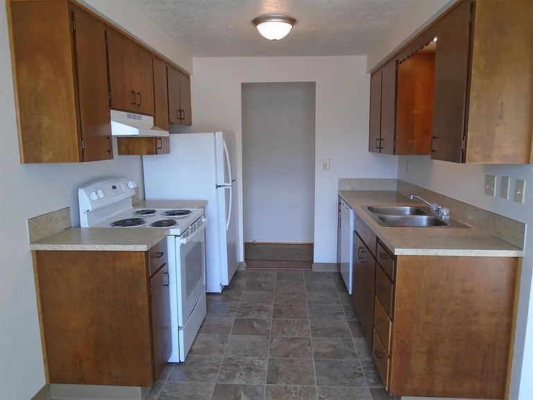 1125 Wyatt Ave #5 — Photo 3