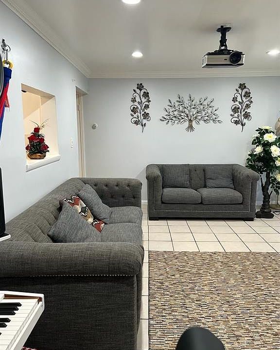 1st image of 136 Acorn Avenue
