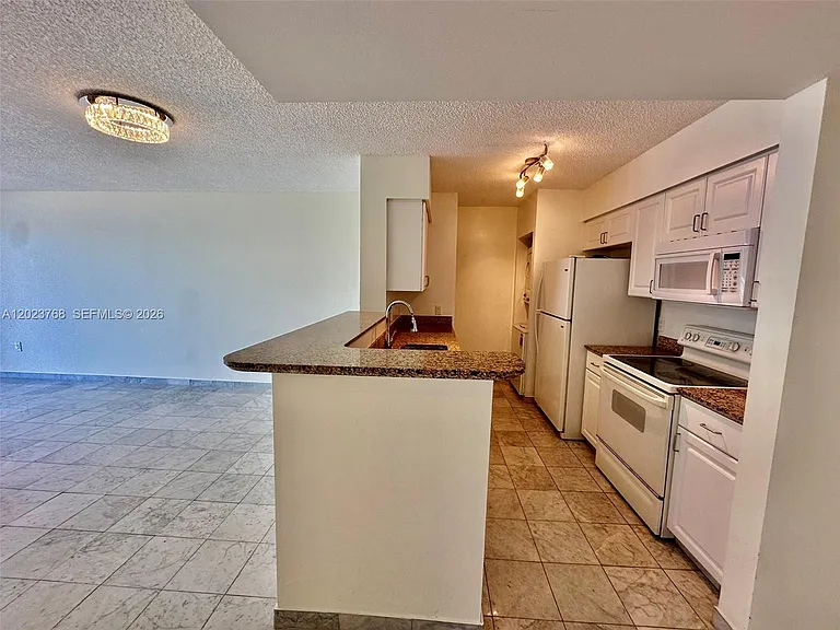 1155 Brickell Bay Dr #905 — Photo 5