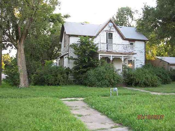 4th image of 312 W Grand Ave