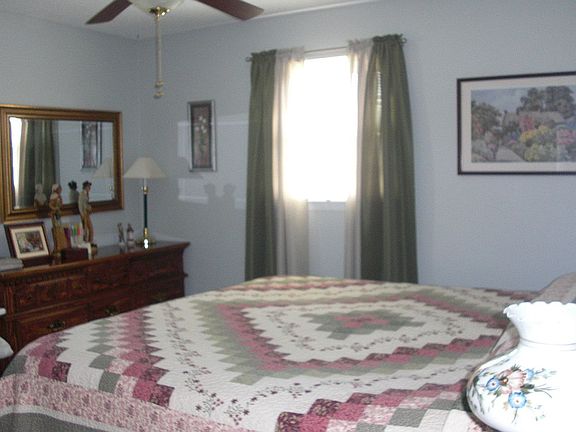 4th image of 354 Skyland Dr