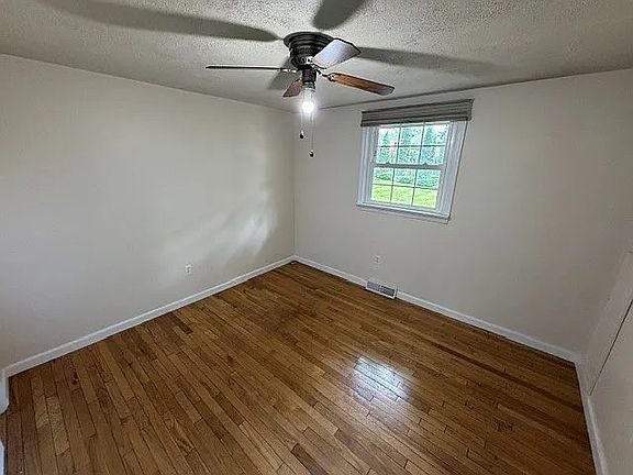 4th image of 29 Malvern Dr