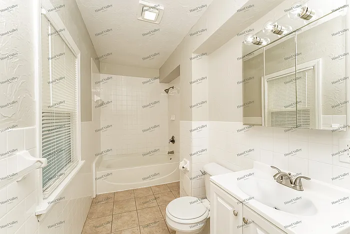 43 Woodrow Ave — Photo 13