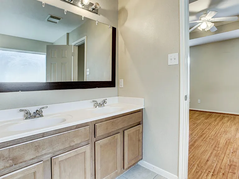 24631 Cornell Park Ln #24631 — Photo 16