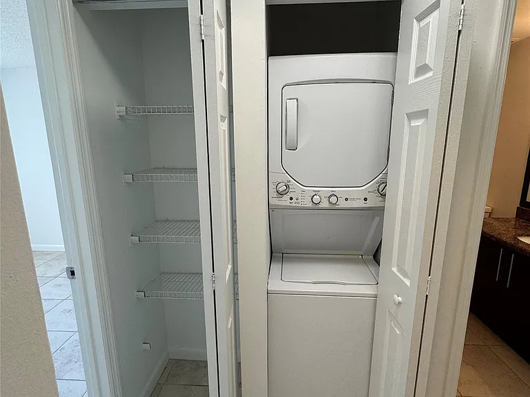 445 Lakeview Dr #3 — Photo 11